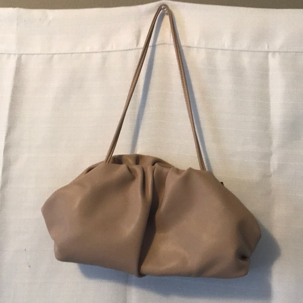 shoulder bag very cute for going out